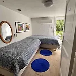 Cozy Little House In The Countryside ヴィラ